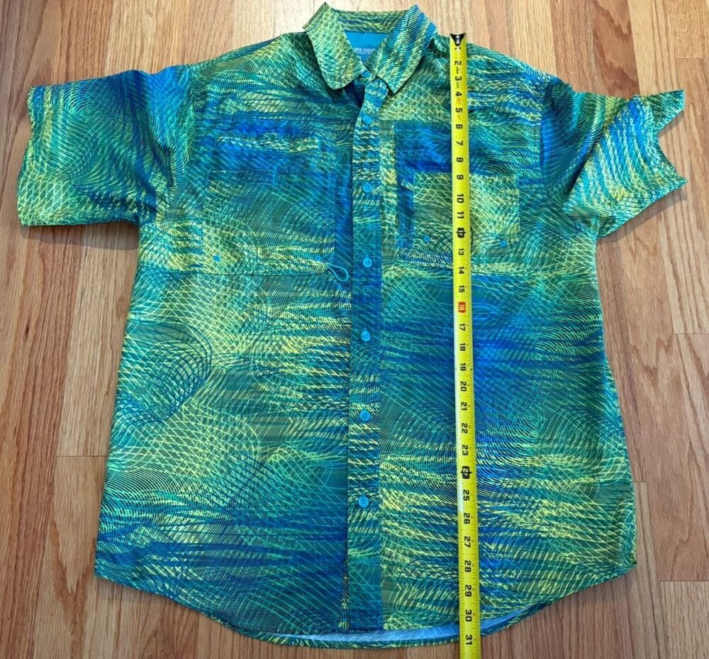 Reel Legends Fishing Shirt Mens Medium Short Sleeve Performance Saltwater II EUC - Picture 3 of 12